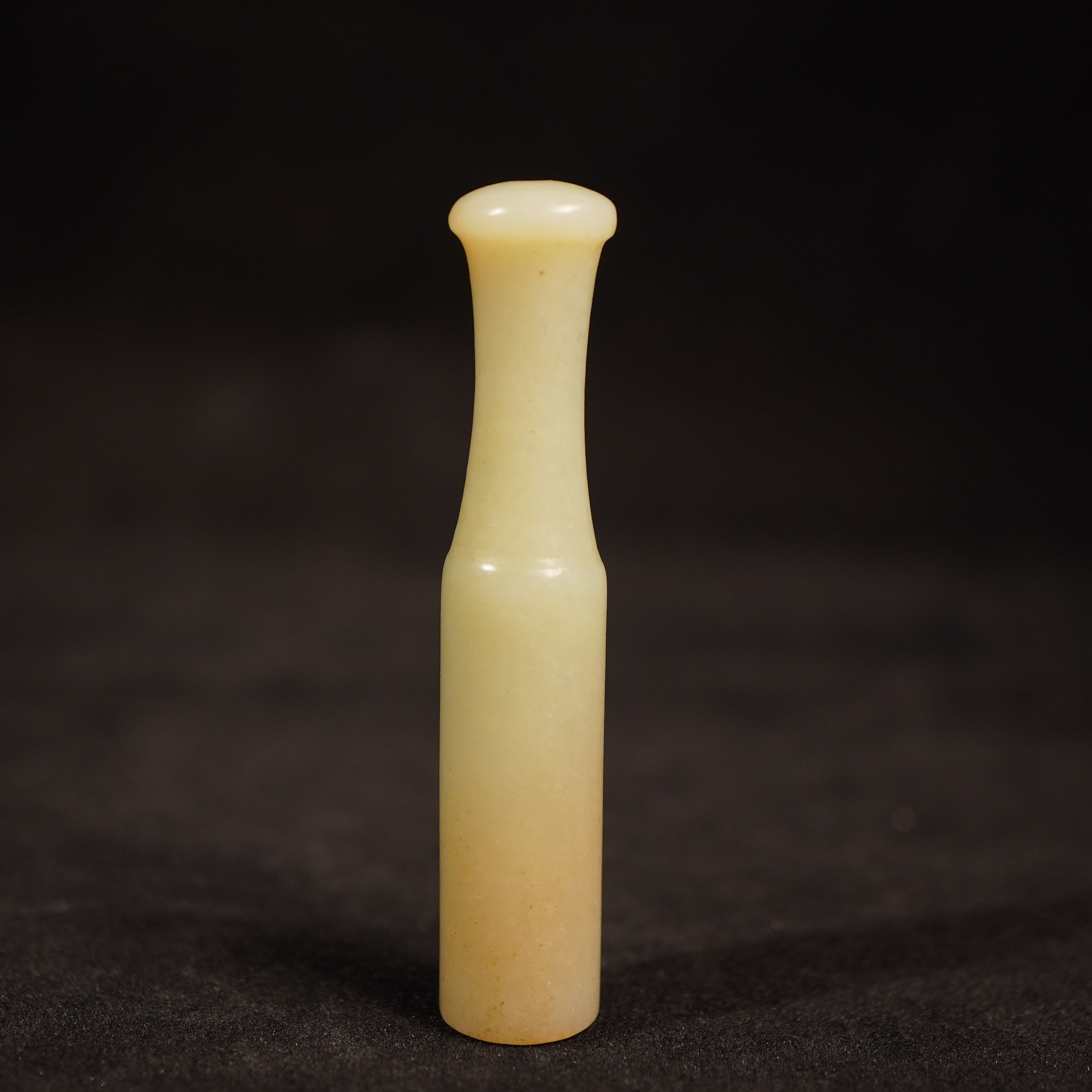 45G144 清 和田玉素面烟嘴