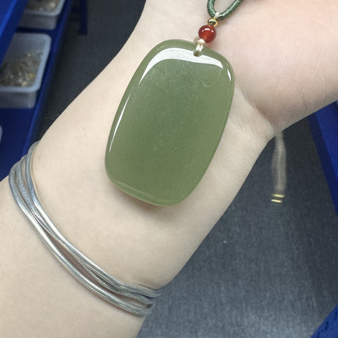 小帅的珠宝仓—精美茶晴无事牌吊坠多样性发一