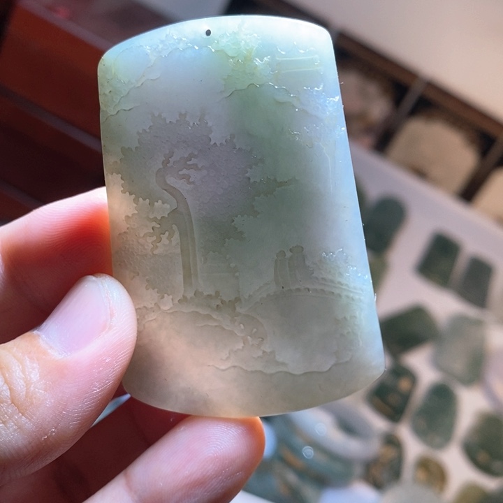 翡翠颈饰未镶嵌好