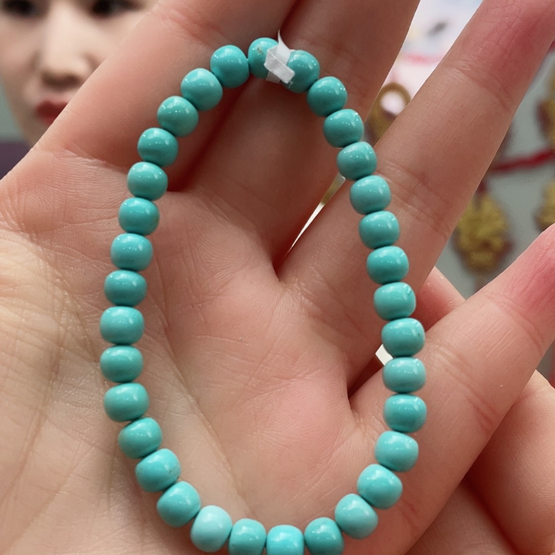 绿松石颈饰未镶嵌