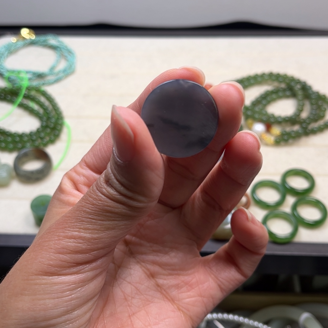 和田玉未镶嵌吊坠(赠链)