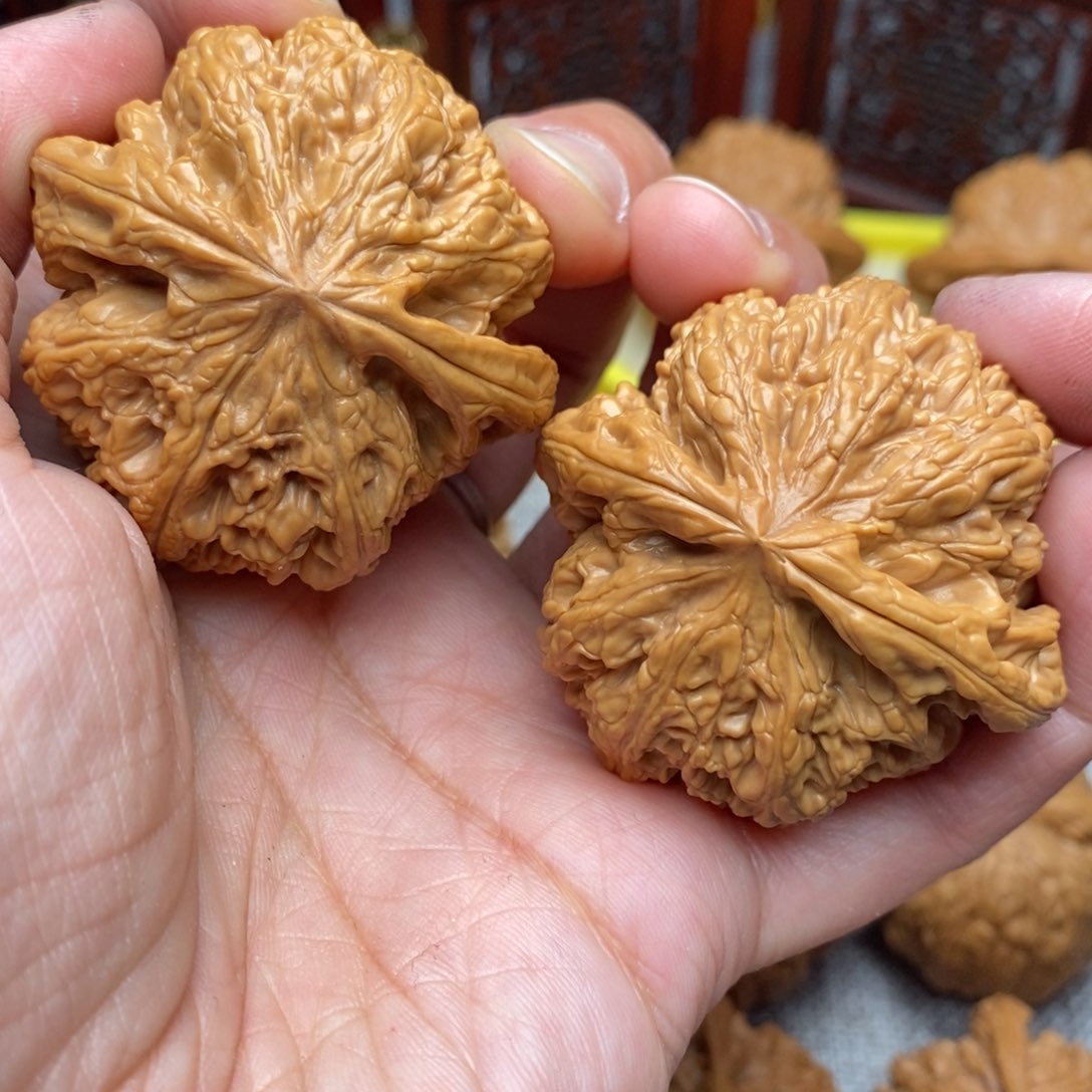 文玩核桃把件全品毕业肉球粗筋46尺