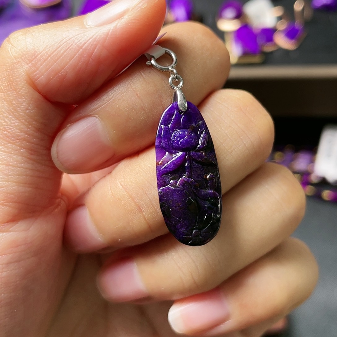 银S925镶嵌苏纪石（舒俱来）吊坠