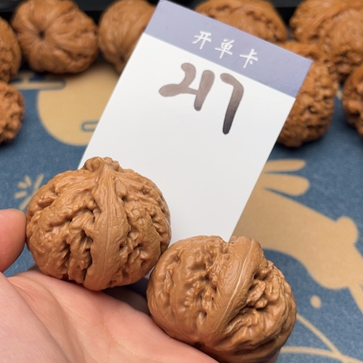 文玩核桃吊坠霸王龙 40全品 217