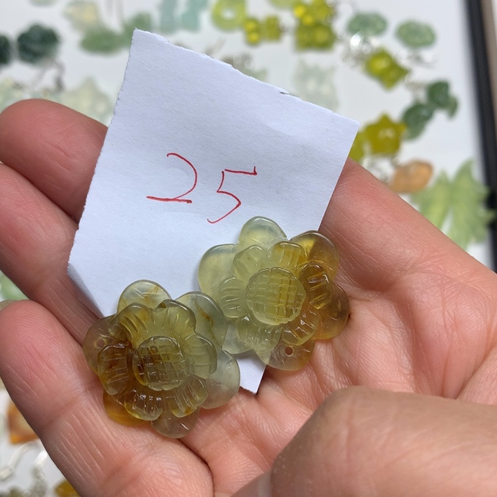蛇纹石玉耳钉足银镀金镶嵌桀*