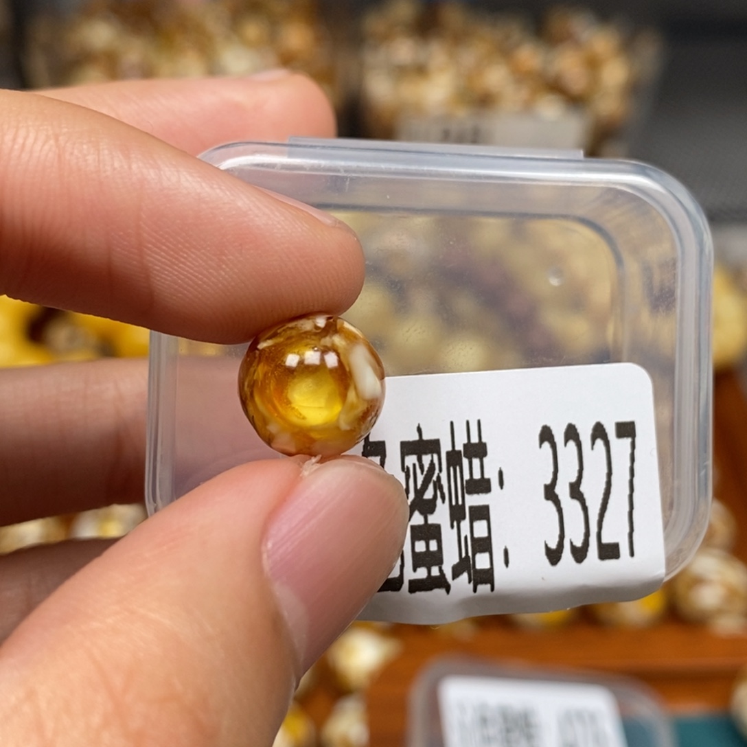 蜜蜡未镶嵌珠宝奇石3327