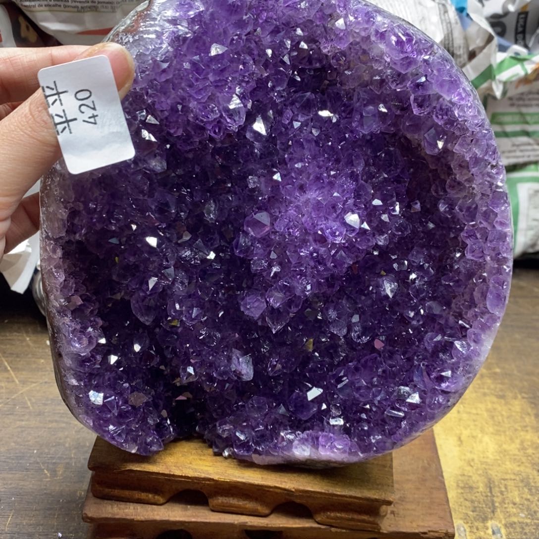 紫晶乌拉圭未镶嵌