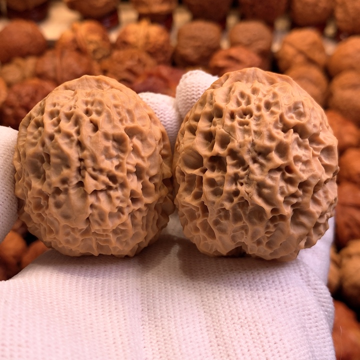 文玩核桃吊坠30哦哦哦