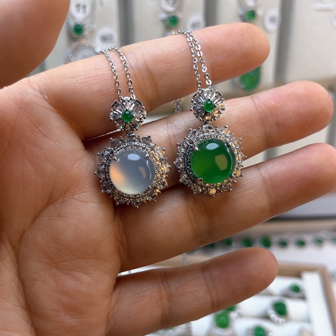 玛瑙/玉髓颈饰合金