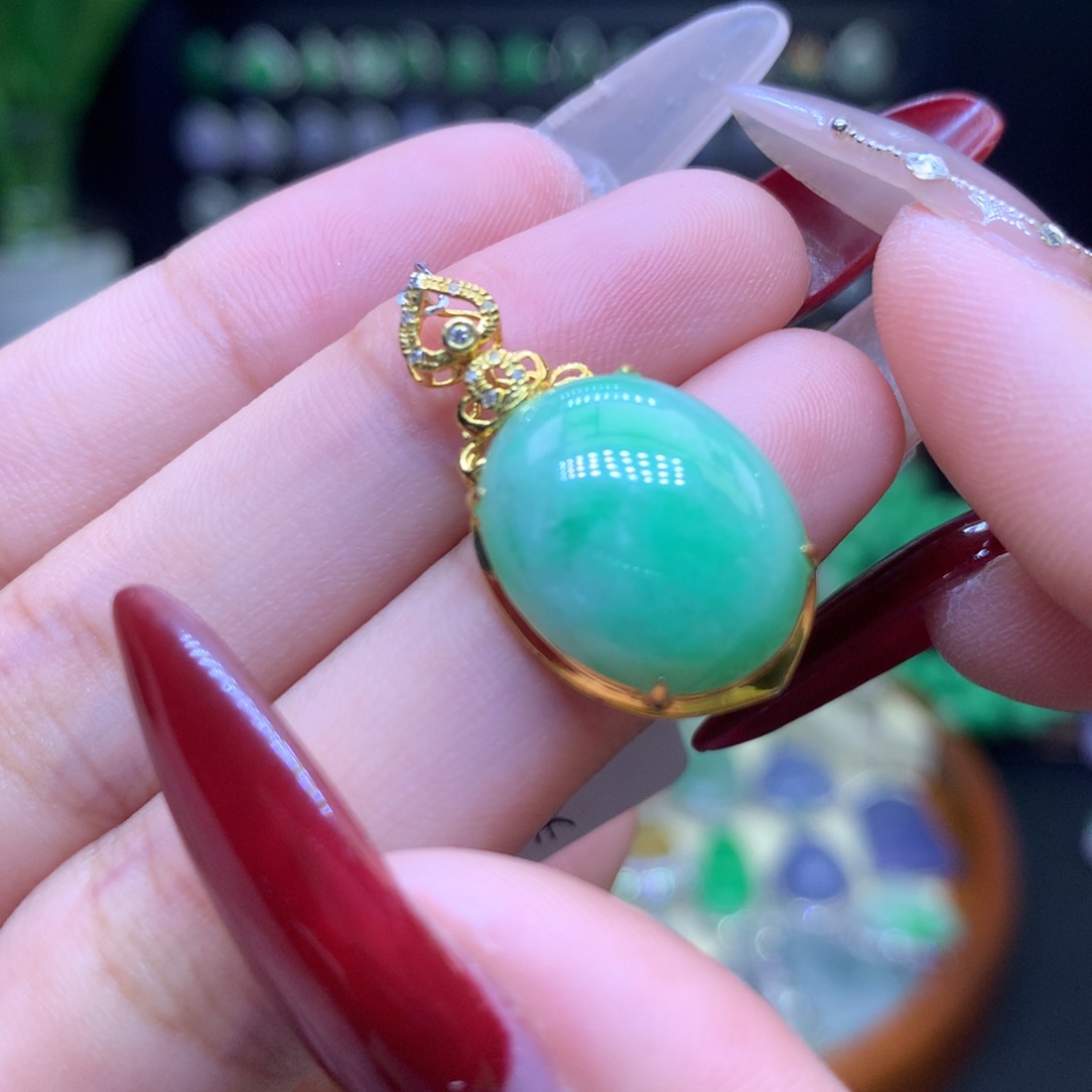 翡翠颈饰18K金镶嵌天然