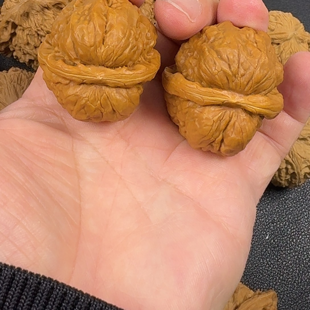 三***水文玩核桃吊坠蛤蟆瑕疵