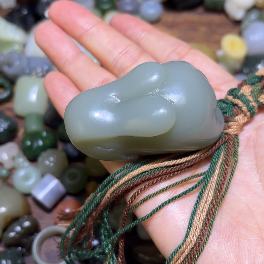 和田玉未镶嵌珠宝半成品