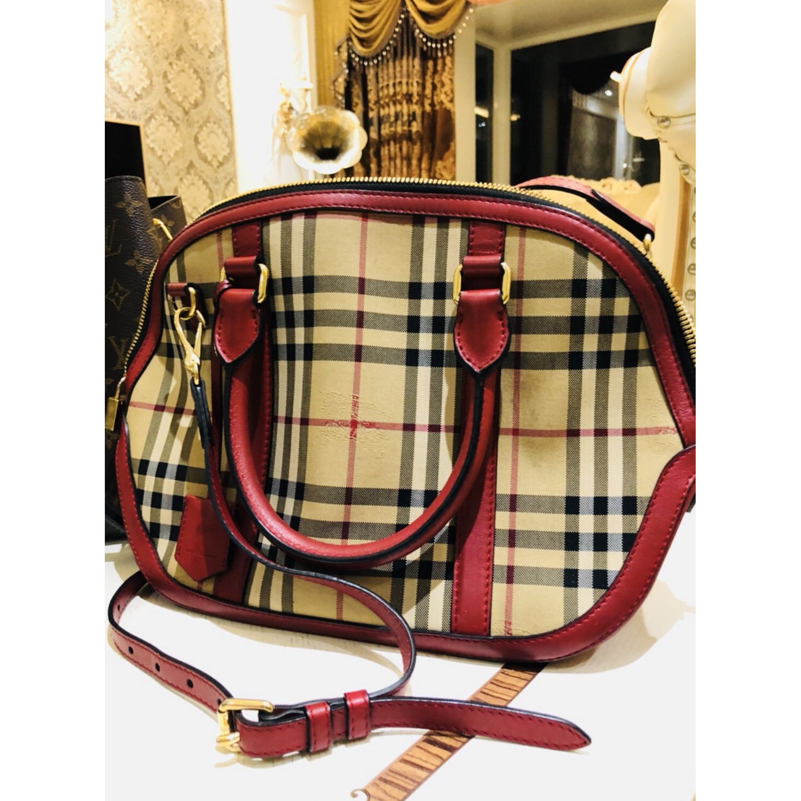 95新 BURBERRY/博柏利 博柏利c1761战马格纹贝壳