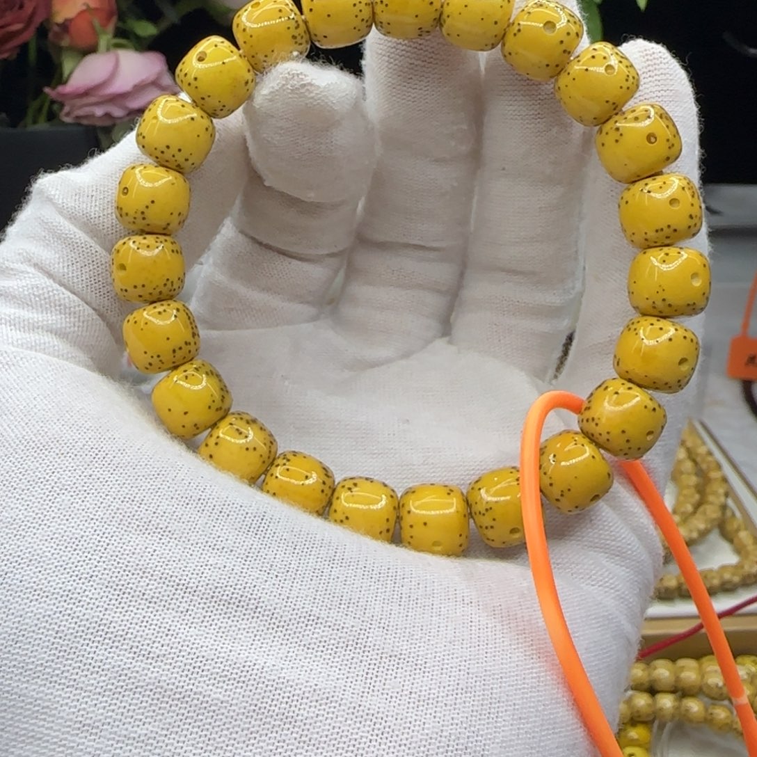酷***室手串星月菩提鸡油黄带盘运费