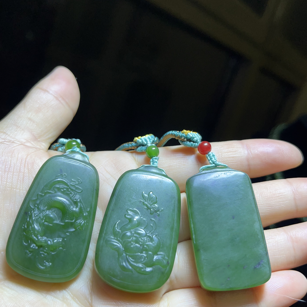 天然和田玉碧玉吊坠，多样发其一