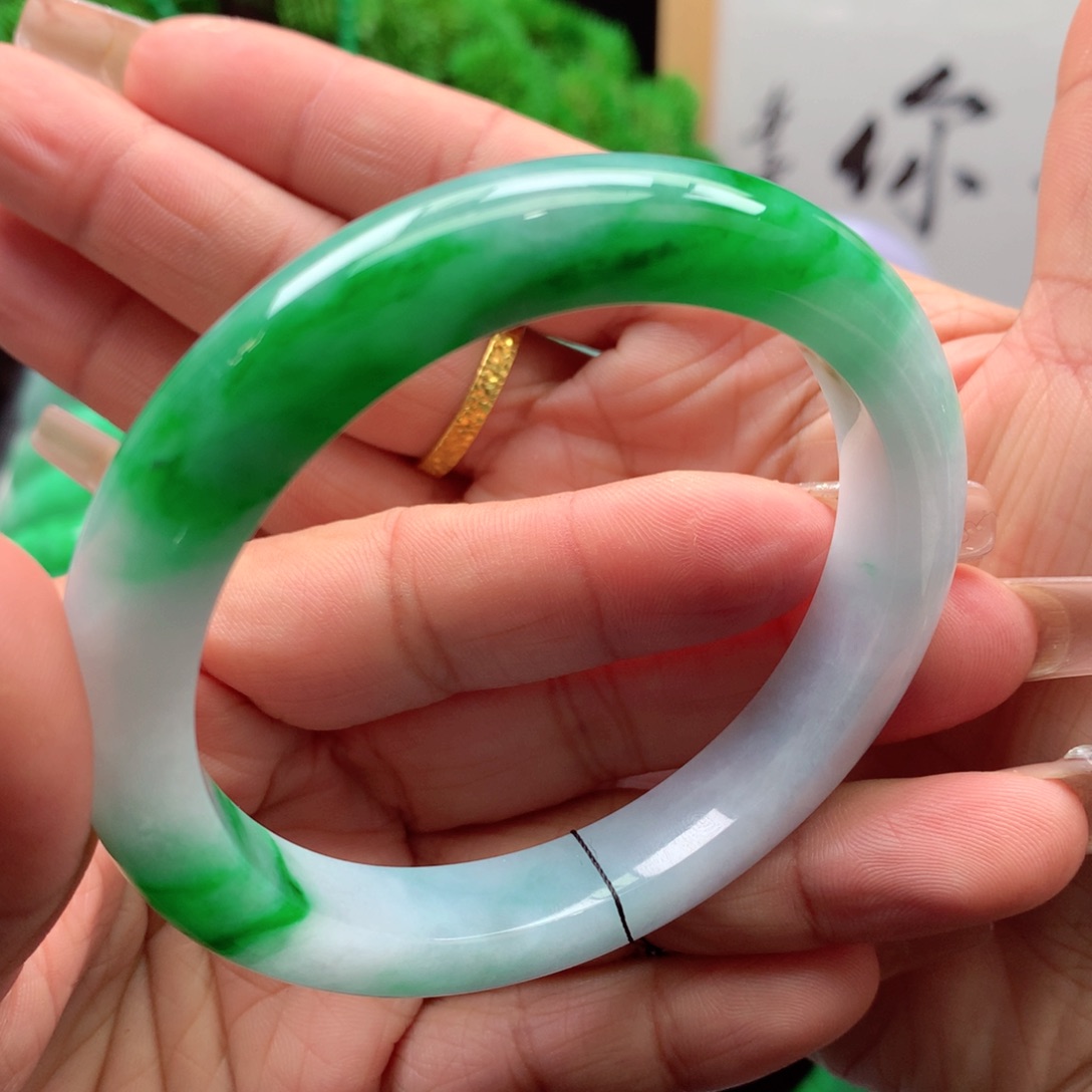 未镶嵌手镯翡翠缅甸