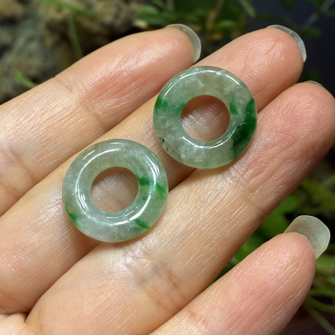 天然翡翠A货飘绿花圈圈甜甜圈耳环跑环皆可