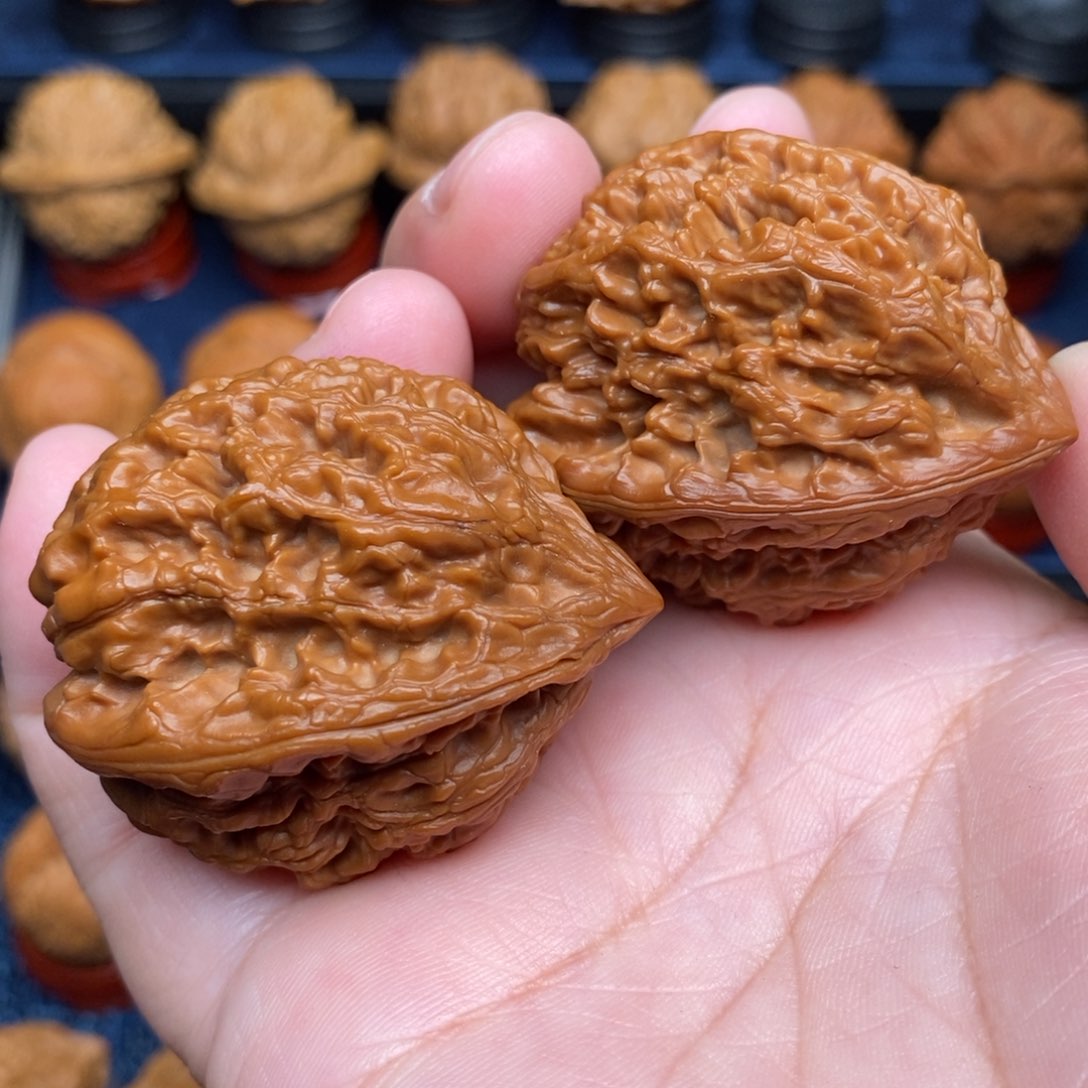 文玩核桃把件手捻壁虎