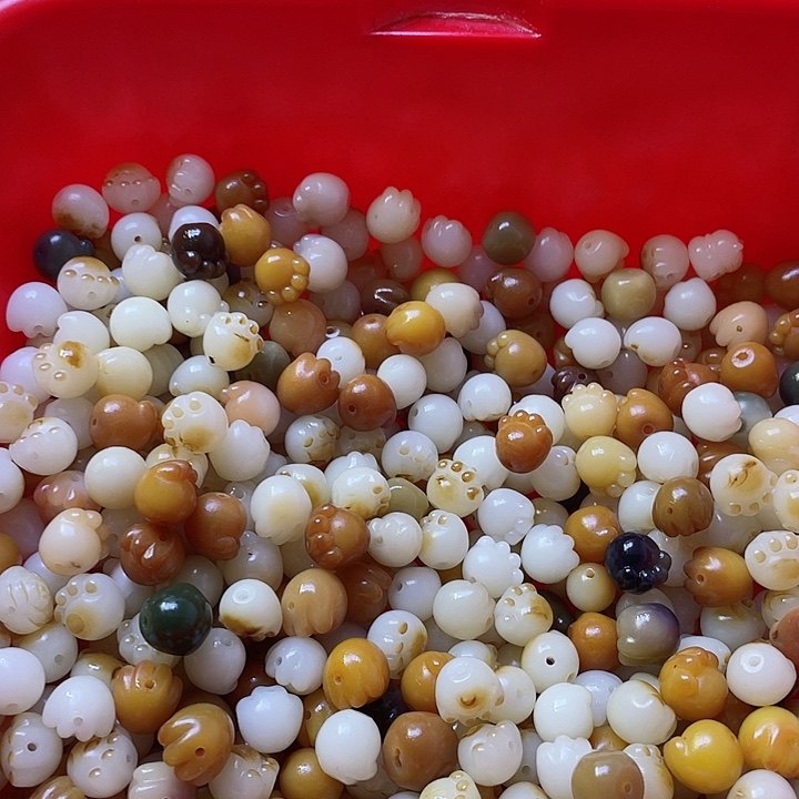 白玉菩提吊坠瑕疵猫爪六十关注➕牌宠十