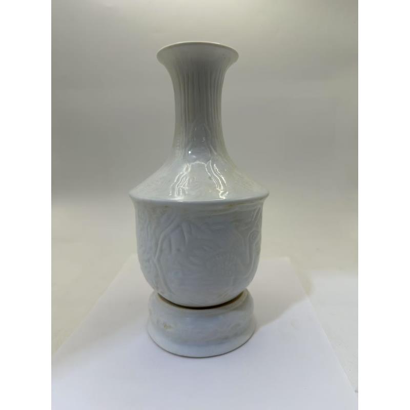 R088/YY 甜白釉碗