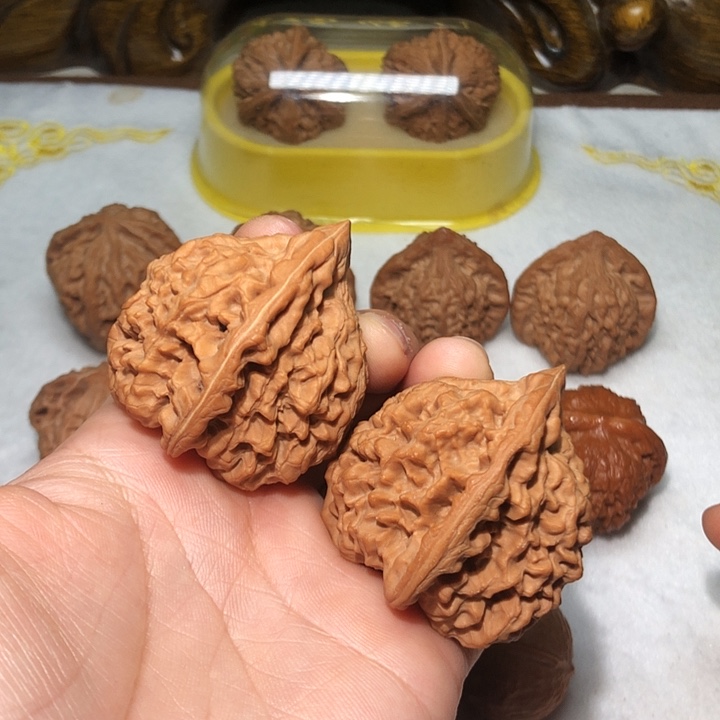 文玩核桃46尺官帽