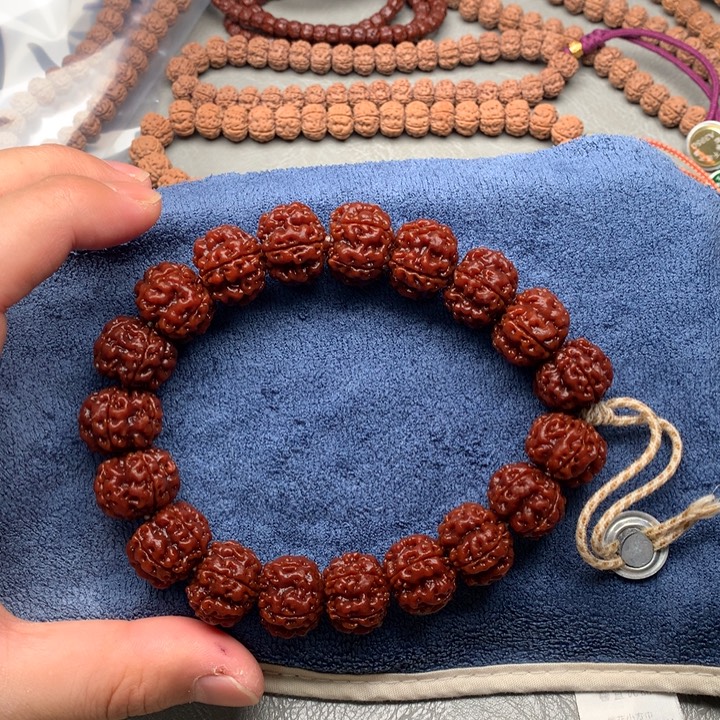 山***风金刚菩提吊坠老树王