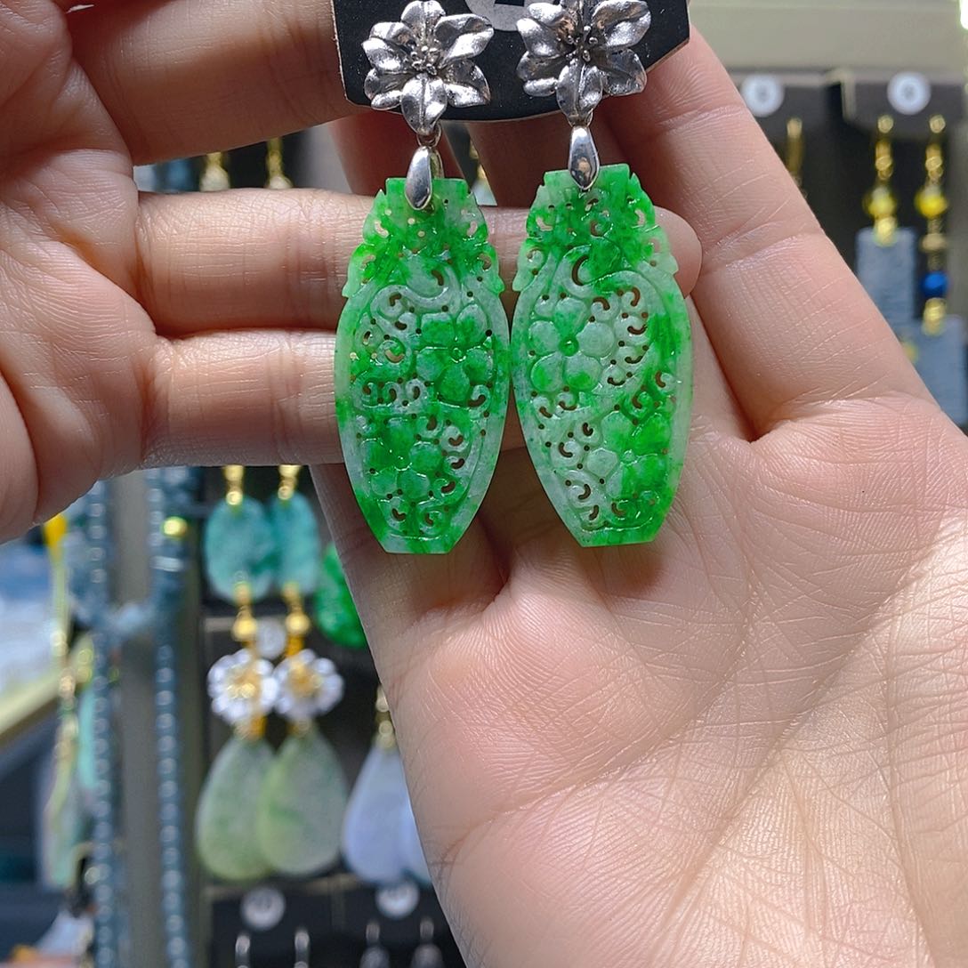 未镶嵌翡翠耳饰翡翠