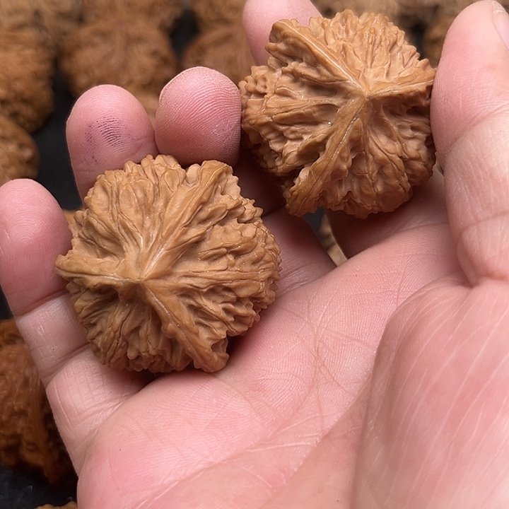 D***5吊坠文玩核桃你们都在