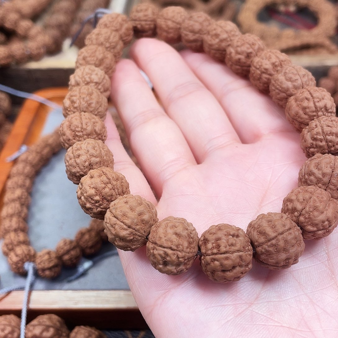 金刚菩提手串吾***岁跳跳龙14➕手持