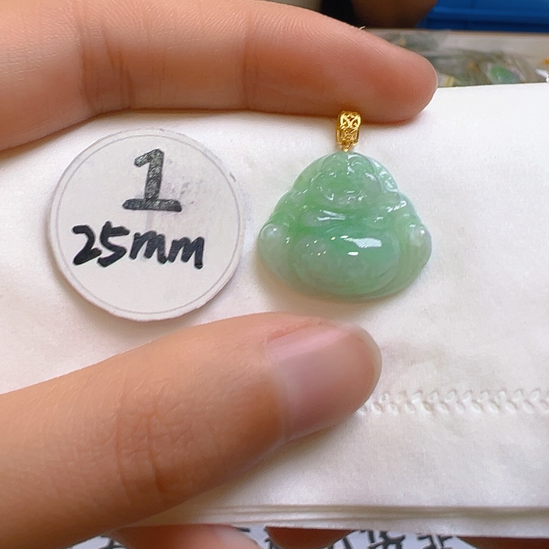 翡翠颈饰18K金镶嵌翡翠