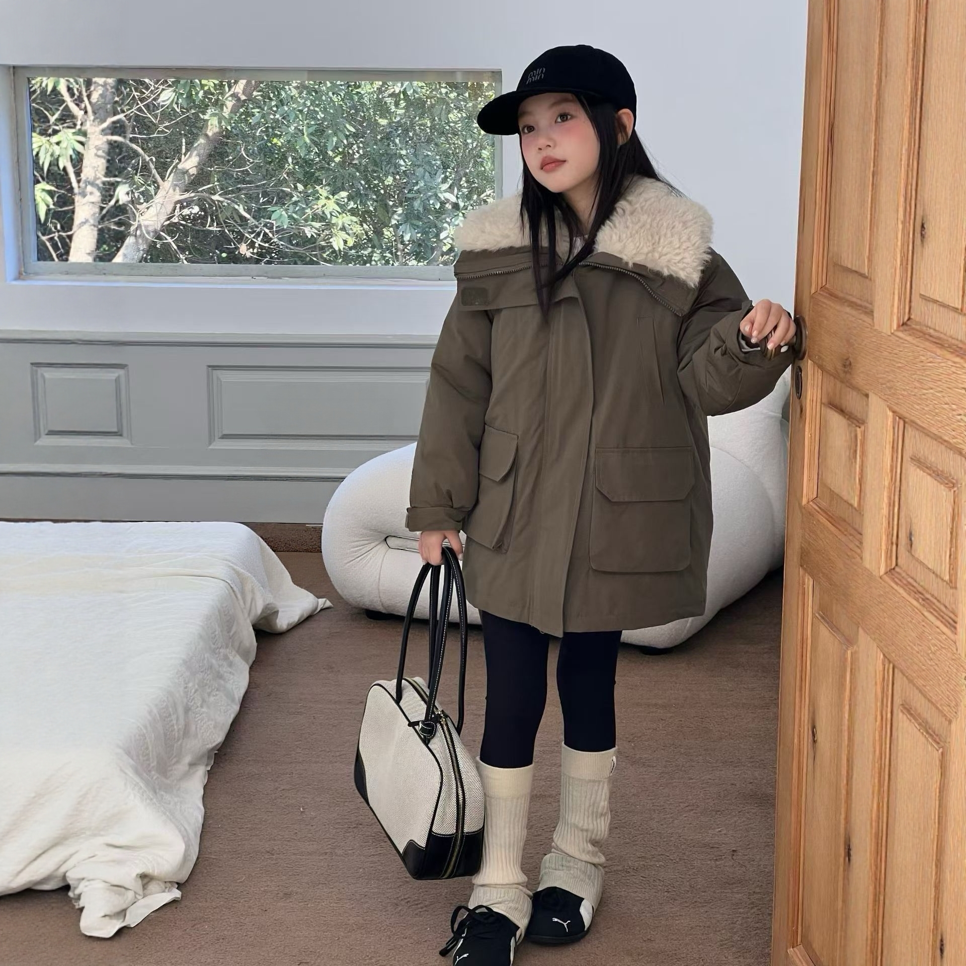 品牌童装2025冬季新款女童派克服中长款外套大童加厚大衣羊羔毛潮