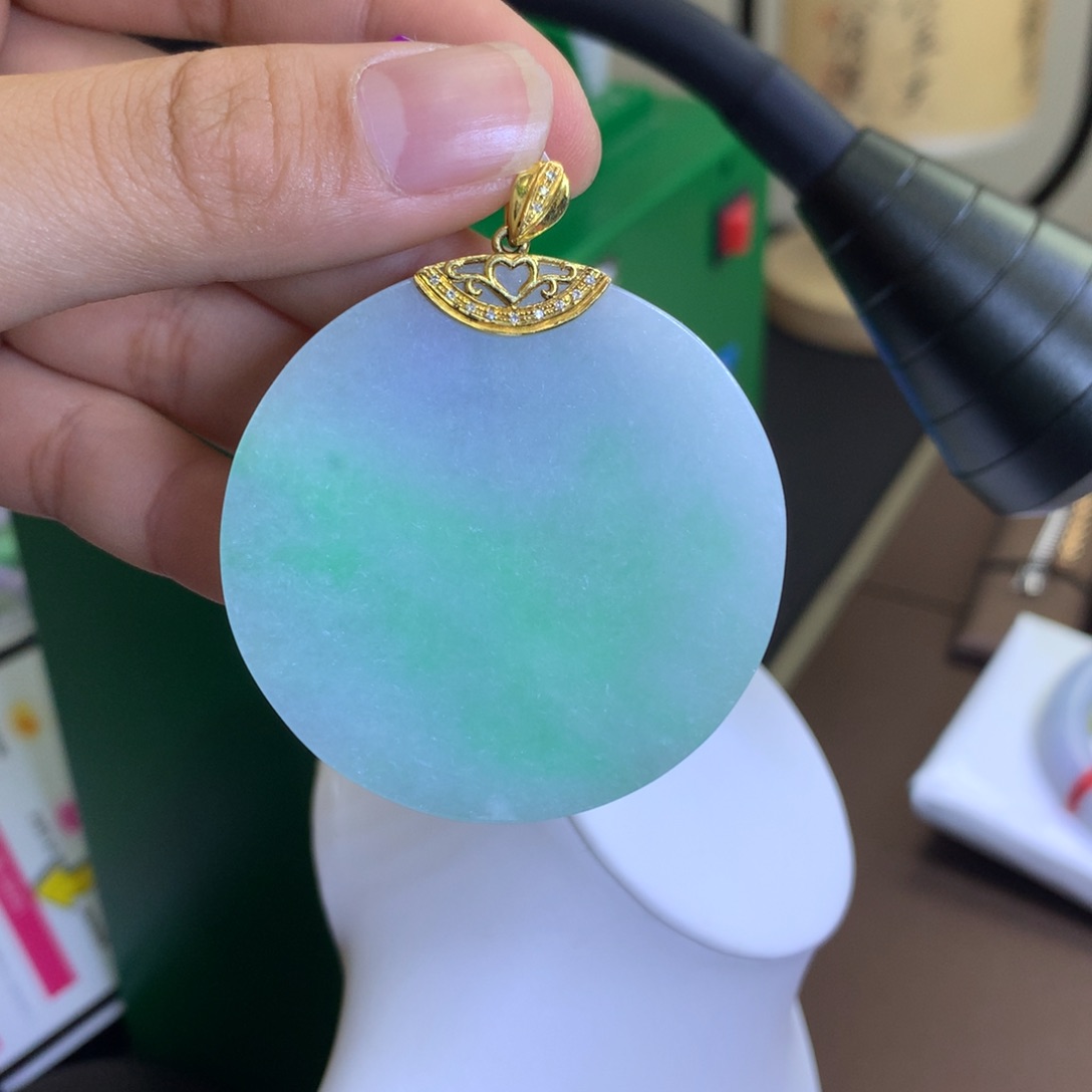 翡翠颈饰18K金镶嵌接*翡翠