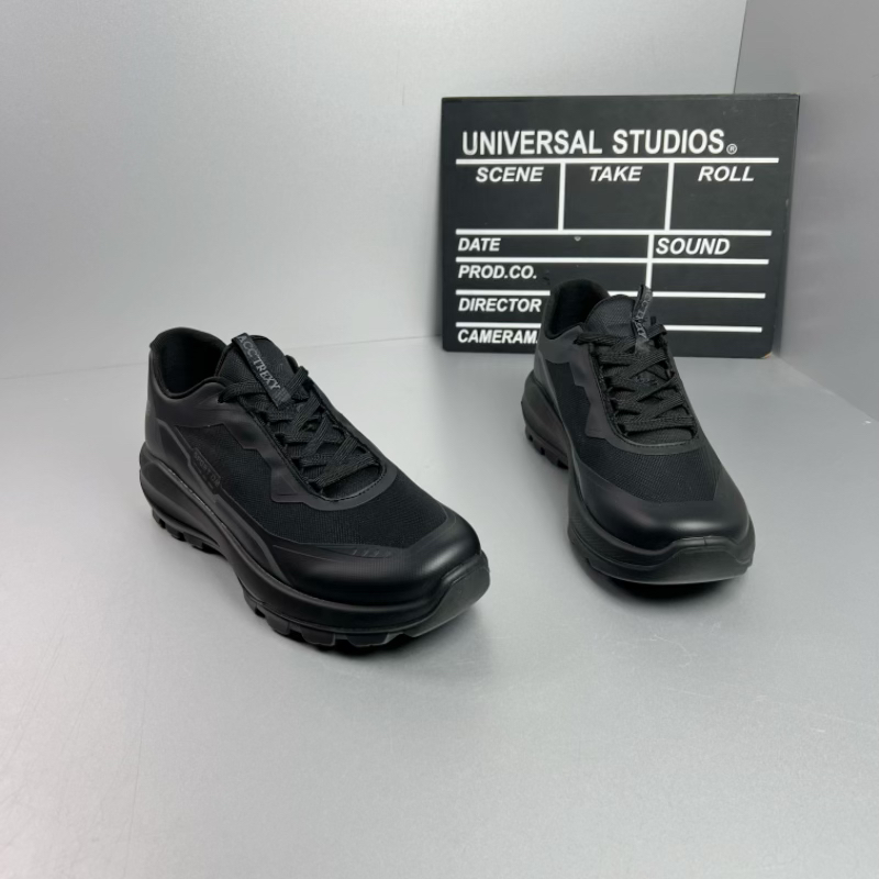 春季休闲男鞋超轻厚底透气飞织户外运动鞋2010