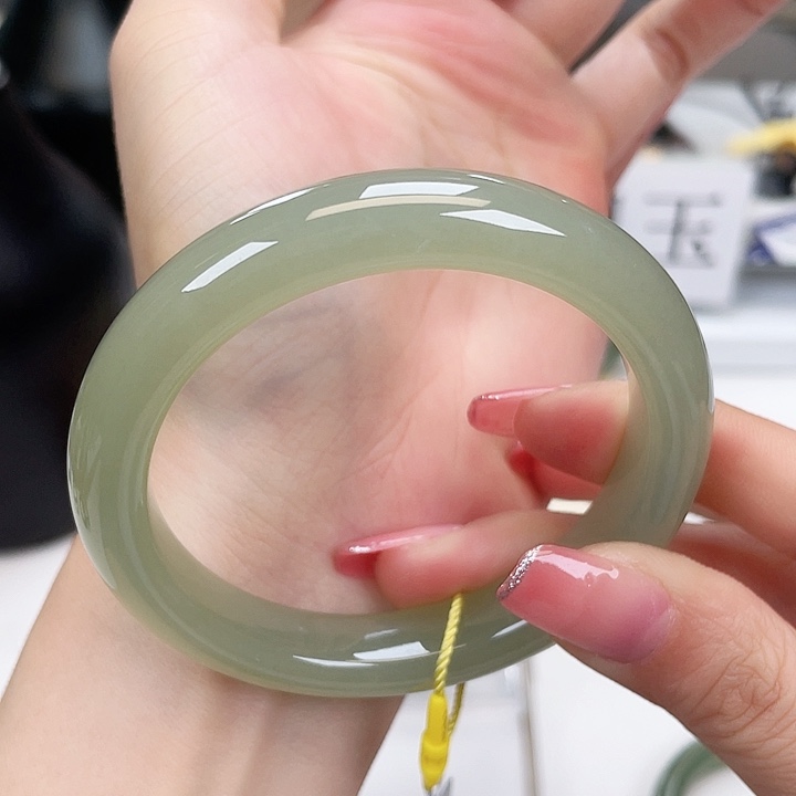 和田玉手镯58未镶嵌