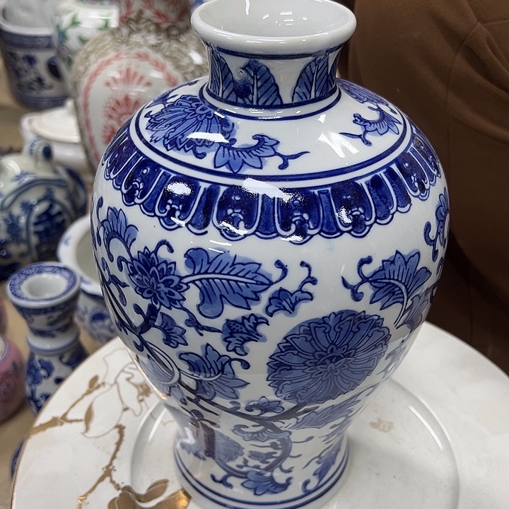 瓷片微瑕。。。。。。。。。。。。。。