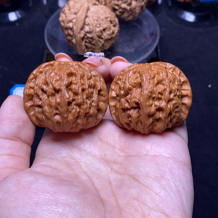 核桃把件41闷白修已打底125