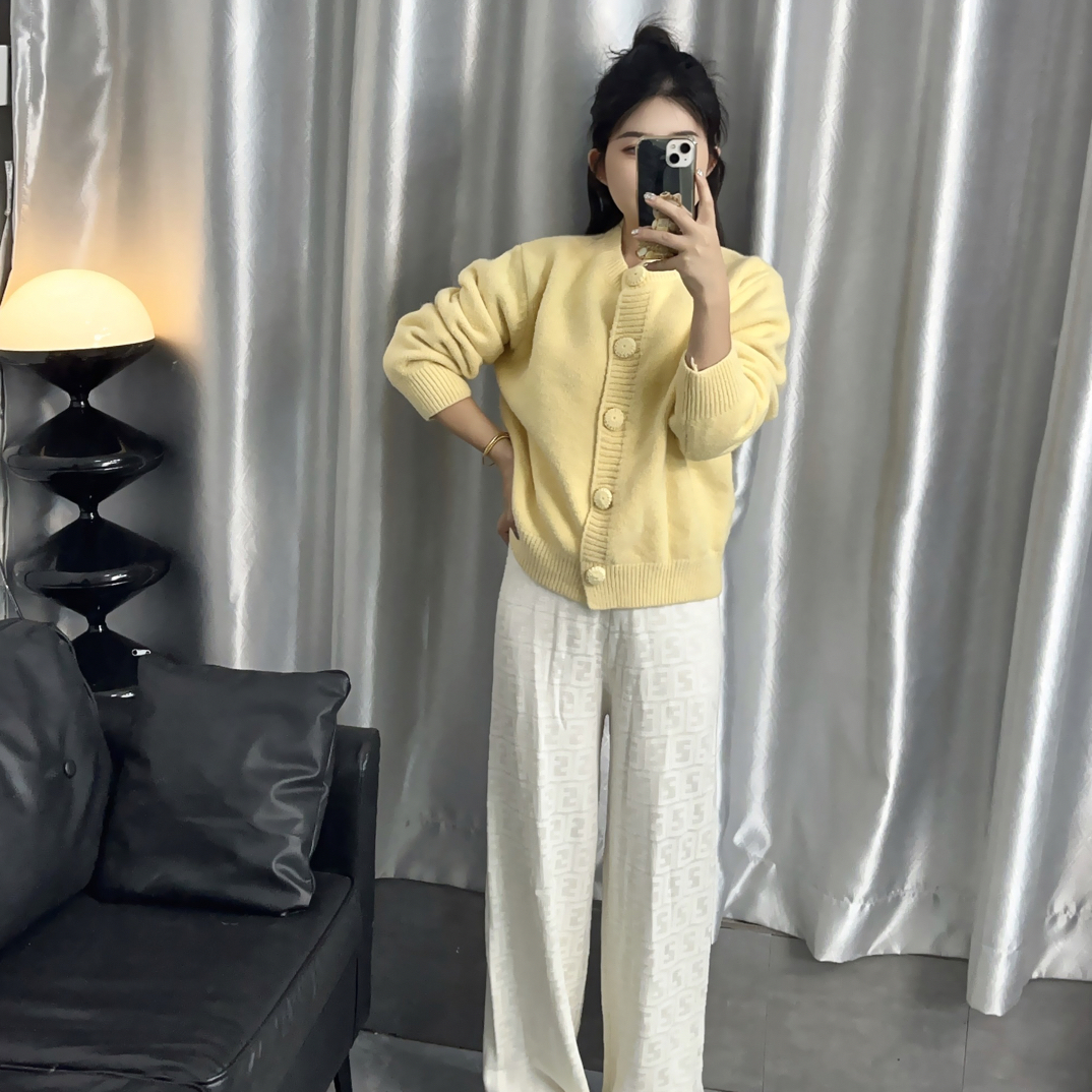 【虎妹推荐】小个子鹅黄色针织圆领开衫外套