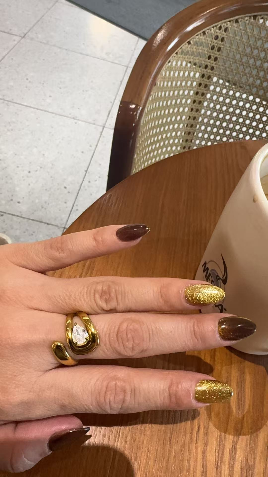 钛钢戒指 钛钢戒指 LARVINA金色钻戒指