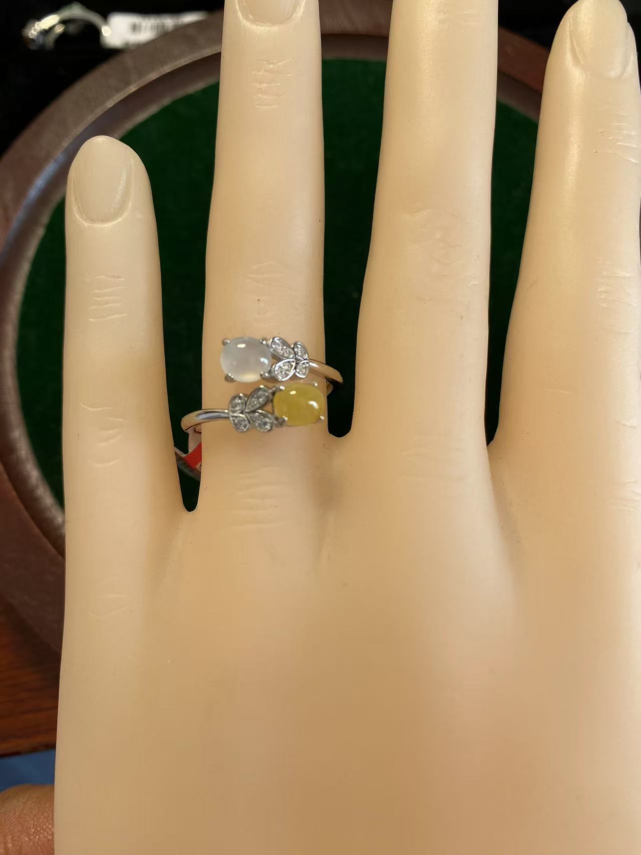 缅甸天然翡翠A货冰透戒指气质白色时尚镶嵌银戒可调节精致简约