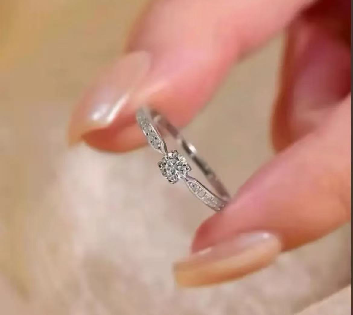 0.3CT小米粒轻奢女士气质女戒经典