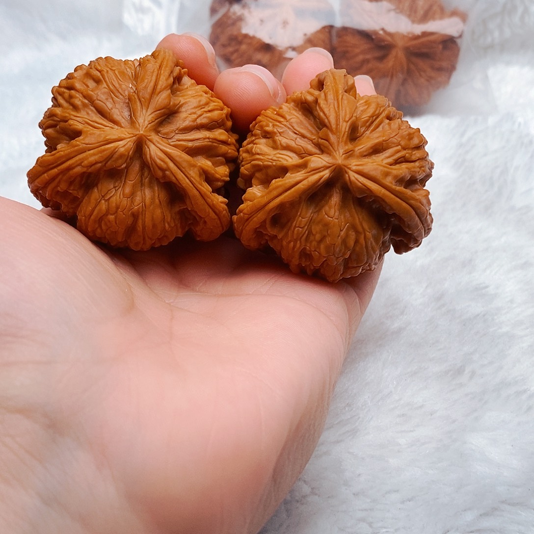 心***L吊坠文玩核桃三棱