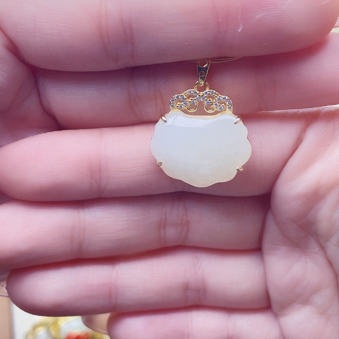 和田玉银S925镀金镶嵌颈饰