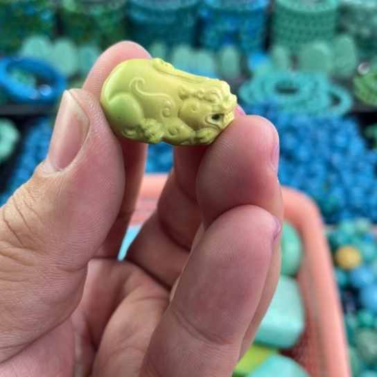 菱锰矿珠宝半成品未镶嵌