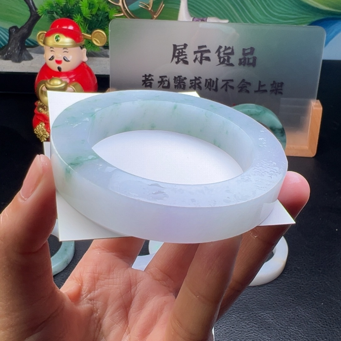 不***慢定制翡翠未镶嵌手镯