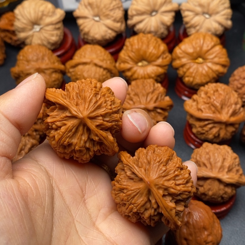 【闪购商品】文玩核桃把件42乾隆文