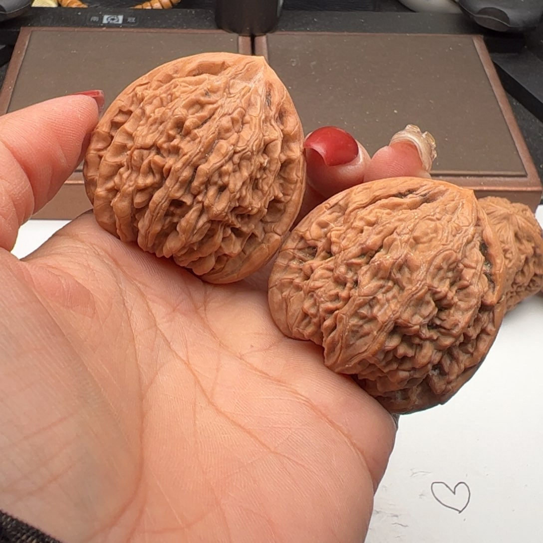 文玩核桃吊坠滢虎头王44