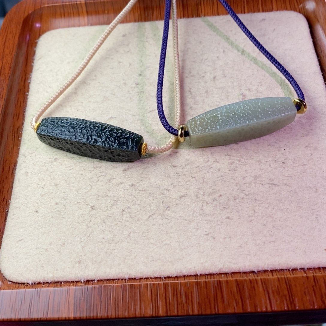 和田玉颈饰足铂镶嵌单个