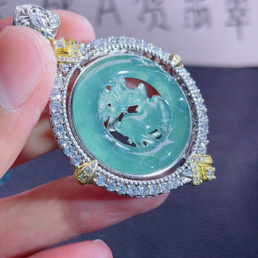 翡翠颈饰未镶嵌999999999