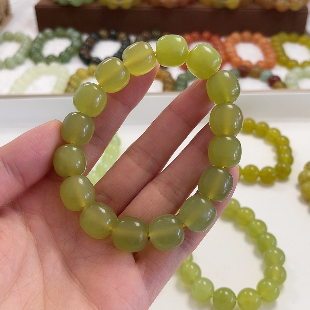 宏***禄蛇纹石玉未镶嵌手串