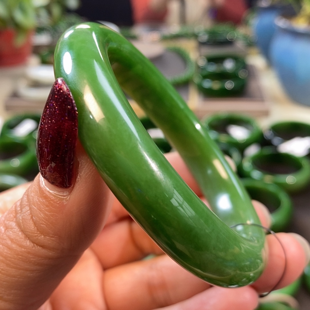 和田玉（碧玉）未镶嵌手镯青*岩